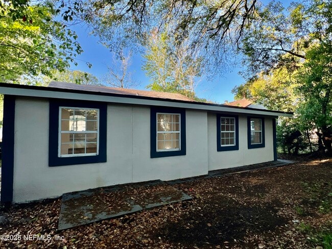 Building Photo - 3133 Gilmore St