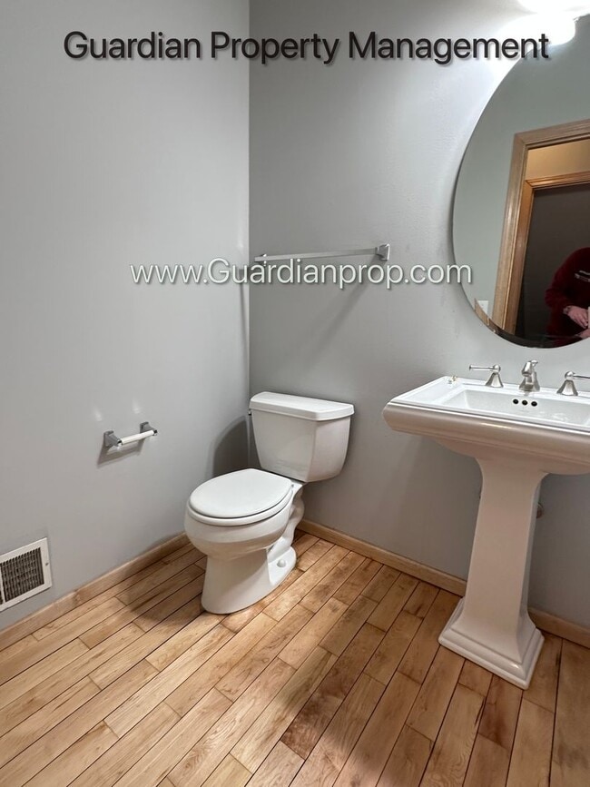 Building Photo - Hopkins Single Family Home, 2 Car Garage, Office, Gas Fireplace, Primary Suite