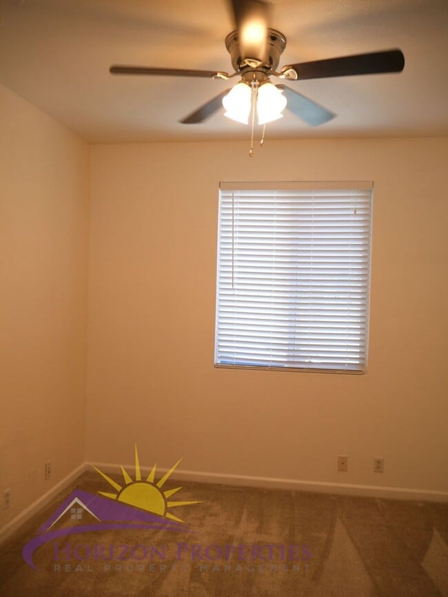 Building Photo - Bright Open 2 Bed 2 Bath 1,043 Sq Ft Antelope home