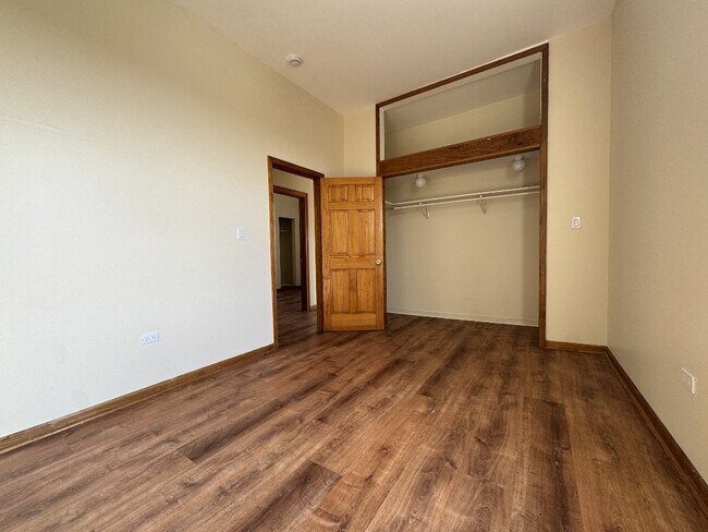 Building Photo - 3158 W Jackson Blvd
