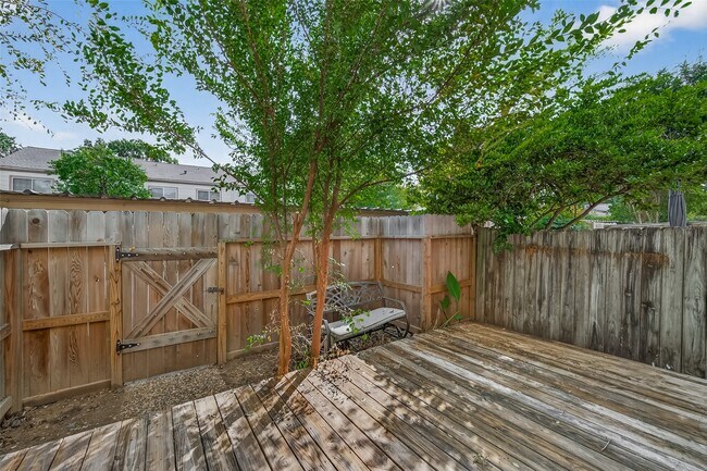 Building Photo - 14535 Misty Meadow Ln