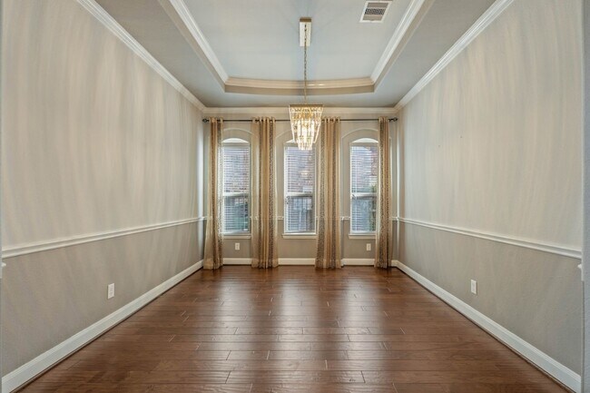 Building Photo - 166 Lindenberry Cir