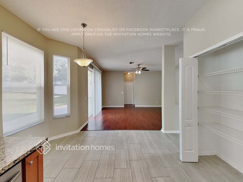 Building Photo - 1041 Grand Canyon Dr