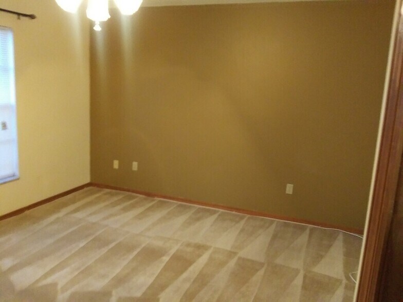 Building Photo - 4515 Southampton Ct