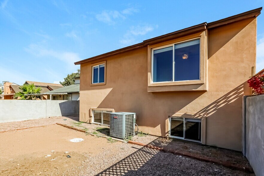 Building Photo - 4327 E Contessa St