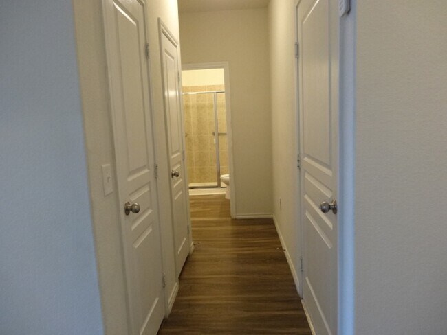 Building Photo - 4418 Windmill Run Dr