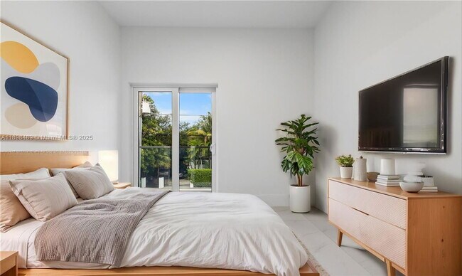 Building Photo - 3140 Carter St