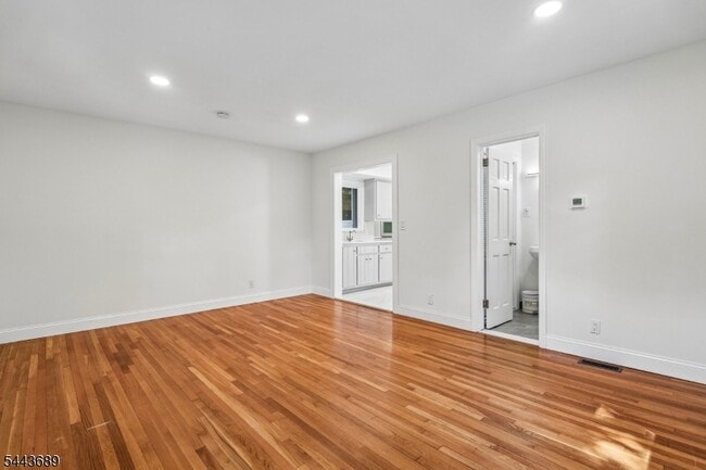 Building Photo - 91 Birchwood Rd