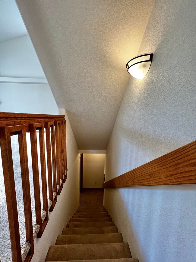 Building Photo - 3 bed, 3 bath Home in Poudre Overlook Neig...