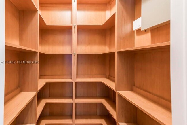 Building Photo - 4370 SW 82nd Ave