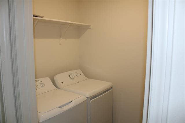 Building Photo - 2006 Prairie Ln