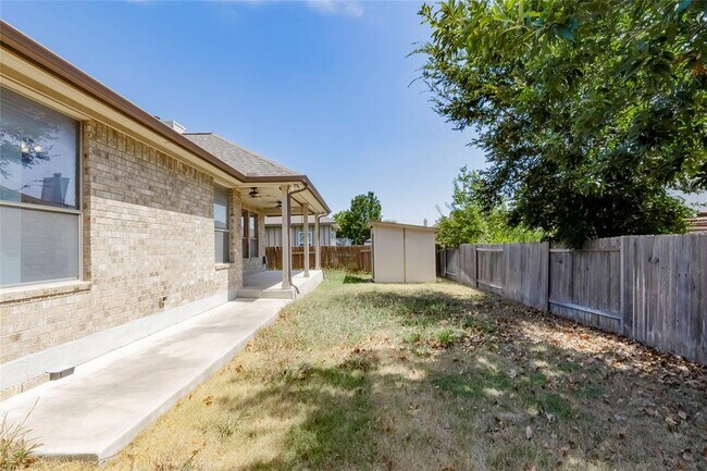 Building Photo - 19421 Brent Knoll Dr