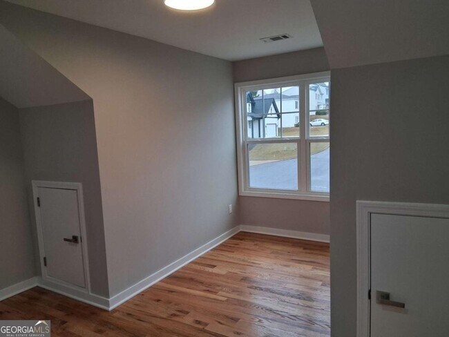 Building Photo - 3175 Tackett Rd