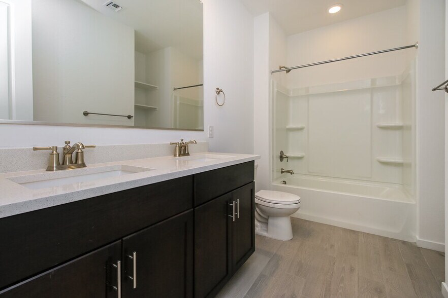 Building Photo - 11008 S 56th Ln