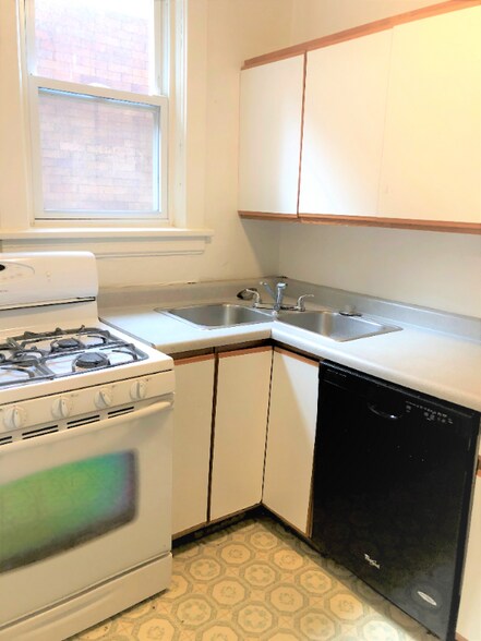 Building Photo - 5706 Darlington Rd