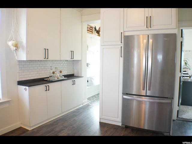 Building Photo - 358 Roosevelt Ave