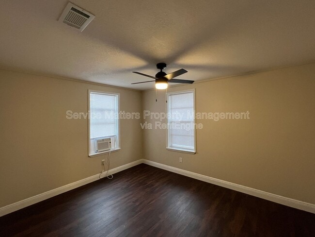 Building Photo - 1106 Doctor M.L.K. Jr Dr