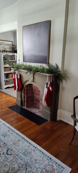 Building Photo - 501 5th St