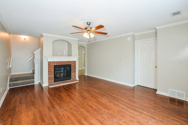 Building Photo - 6828 Shorey Ln