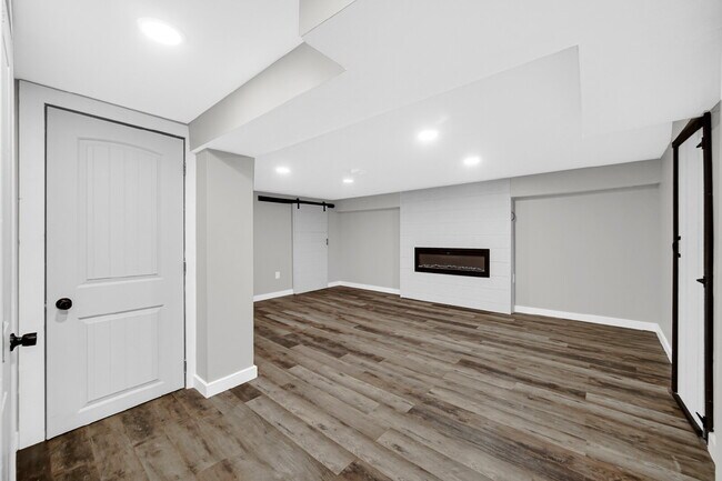 Building Photo - Rent to own property in the heart of Gary!