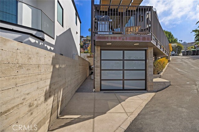 Building Photo - 2699 Solana Way