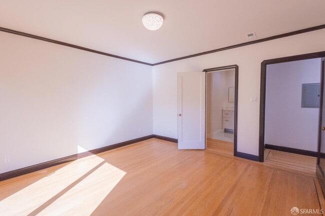 Building Photo - 212 Tocoloma Ave