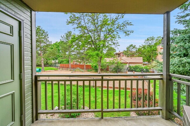 Building Photo - $2,195.00, 2 Bed 2 Bath Condo in Boulder w...