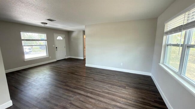 Building Photo - 4226 Kelly Miller Ct