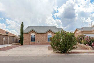 Building Photo - Charming Eastside Home with Refrigerated Air and Easy Access to Ft. Bliss and Loop 375