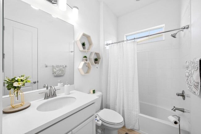 Building Photo - 8118 Tethys Ct