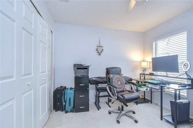 Building Photo - 30847 Bridgegate Dr
