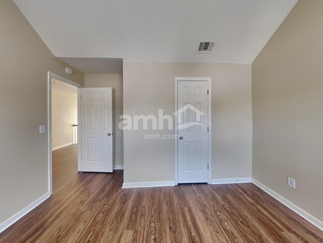 Building Photo - 4897 Bryant Dr