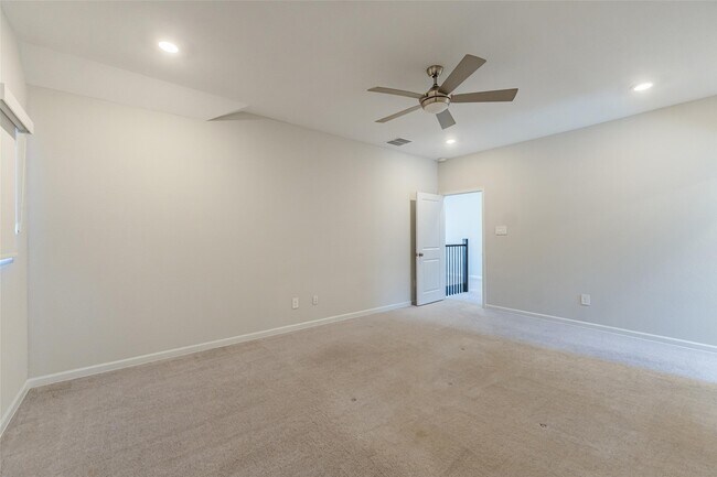 Building Photo - 2123 Rosewood Pnes Ln