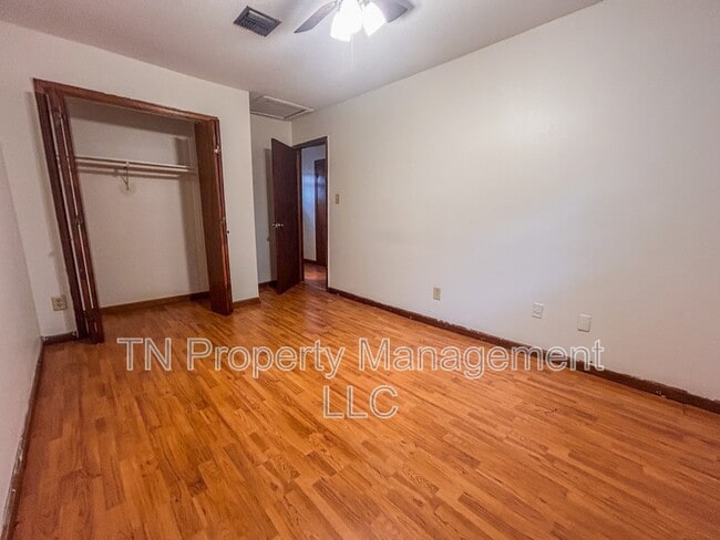 Building Photo - 2830 Louisiana Ave