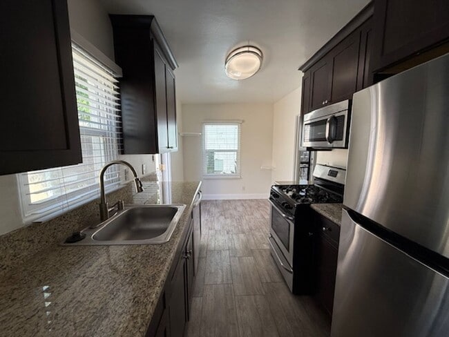 Building Photo - La Mesa Multi