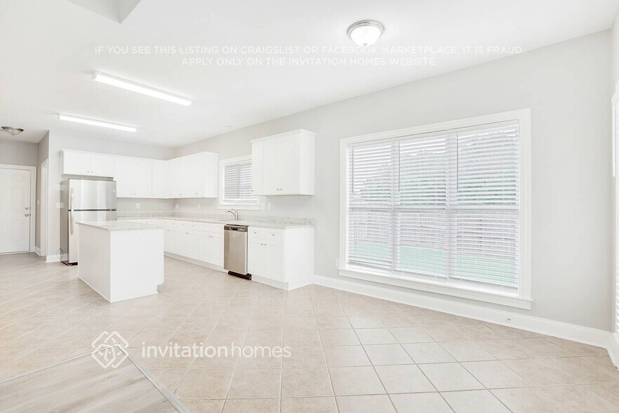 Building Photo - 1135 Rowanshyre Cir