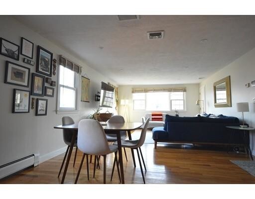 Building Photo - 99 Russell St