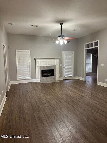 Building Photo - 121 Kenzie Dr