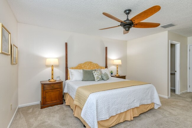 Building Photo - Peaceful Pond-Front Retreat | Family-Frien...