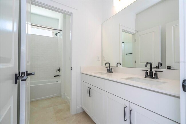 Building Photo - 2180 Forest Cir