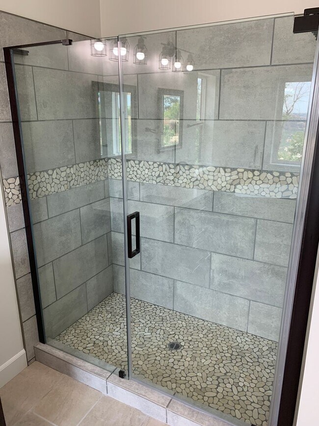 Building Photo - Breathtaking Paradise Retreat: Modern Home with Stunning Canyon Views and Next to Billie Park!