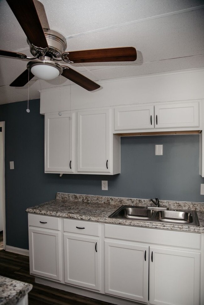 Building Photo - 2939 Horseshoe Pike