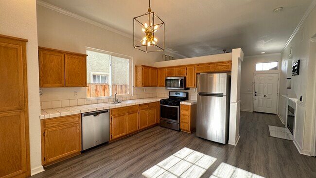 Building Photo - 5318 Pembroke Ct