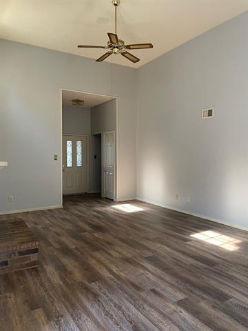 Building Photo - 4445 Odessa Dr