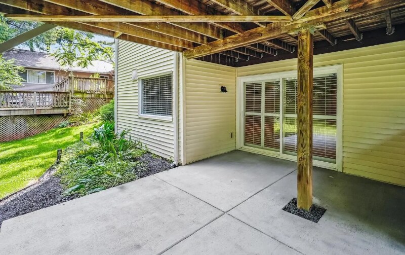 Building Photo - 276 W Meadowland Ln