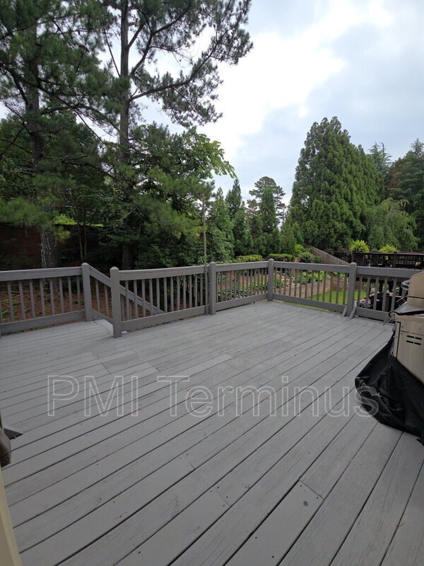 Building Photo - 3307 Fieldwood Dr SE