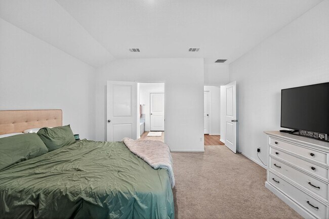 Building Photo - 2420-2424 Four Waters Lp