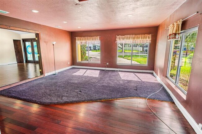 Building Photo - 8619 SW 51st St