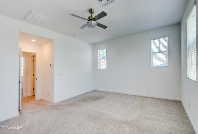 Building Photo - 9902 E Tamery Ave
