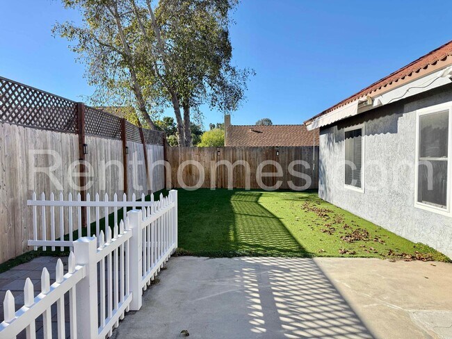 Building Photo - 9911 Ivy St